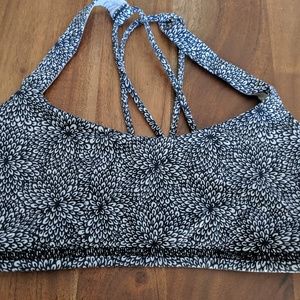 Lululemon. Sports bra